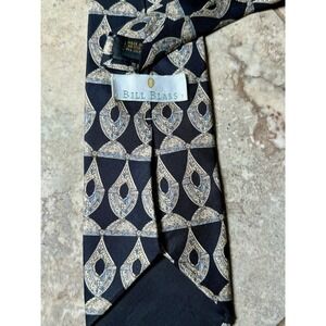 Men's Vintage Bill Blass Silk‎ Tie Classic Geometric Design